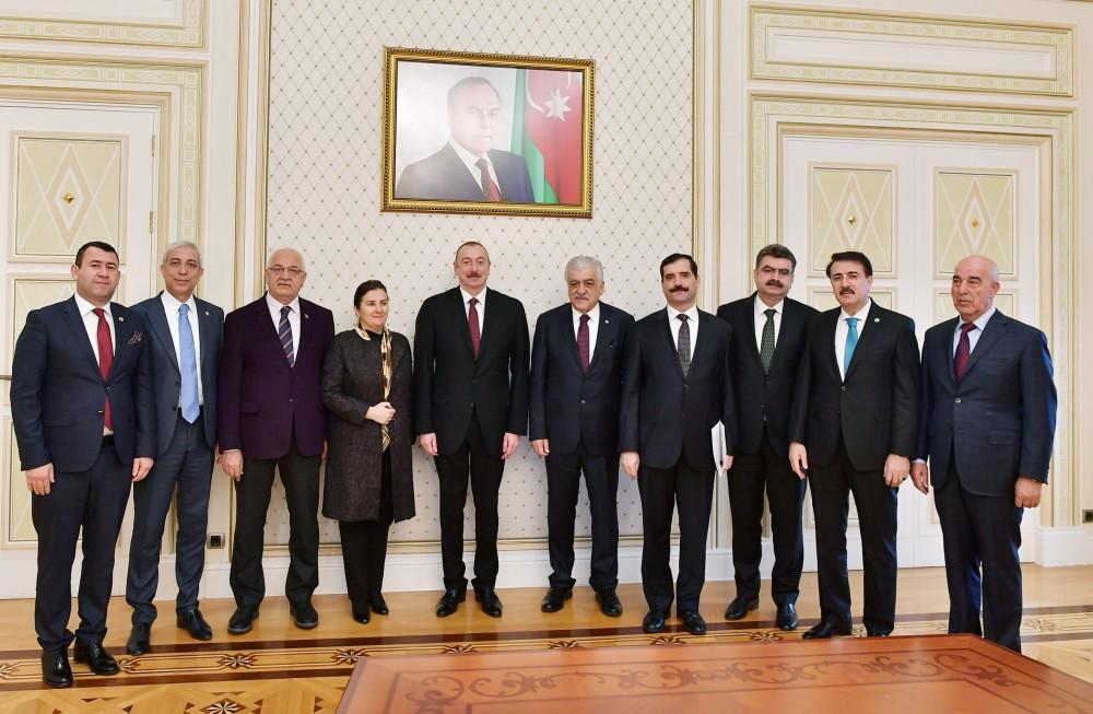 Prezident İlham Əliyev Türkiyə-Azərbaycan parlamentlərarası dostluq qrupunun rəhbərini qəbul edib (YENİLƏNİB) (FOTO)
