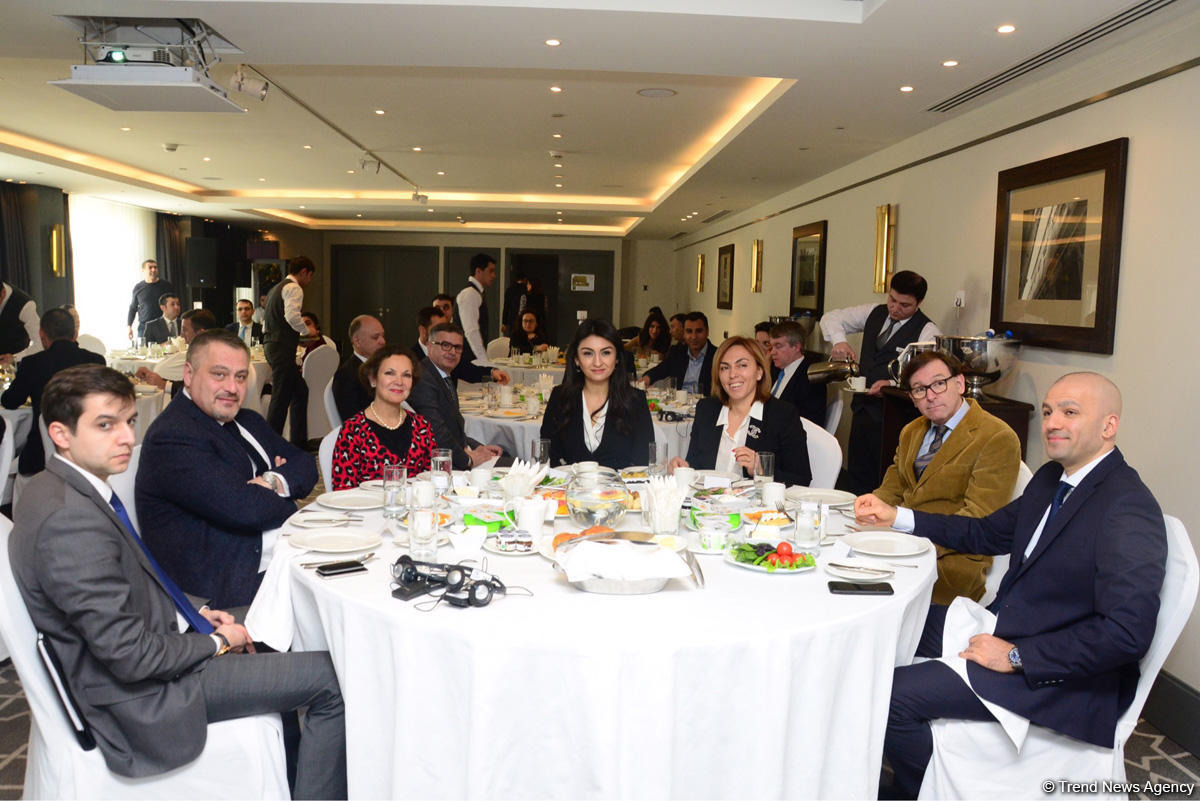Azərbaycan-Fransa Ticarət və Sənaye Palatası tərəfindən işgüzar səhər yeməyi təşkil edilib (FOTO)