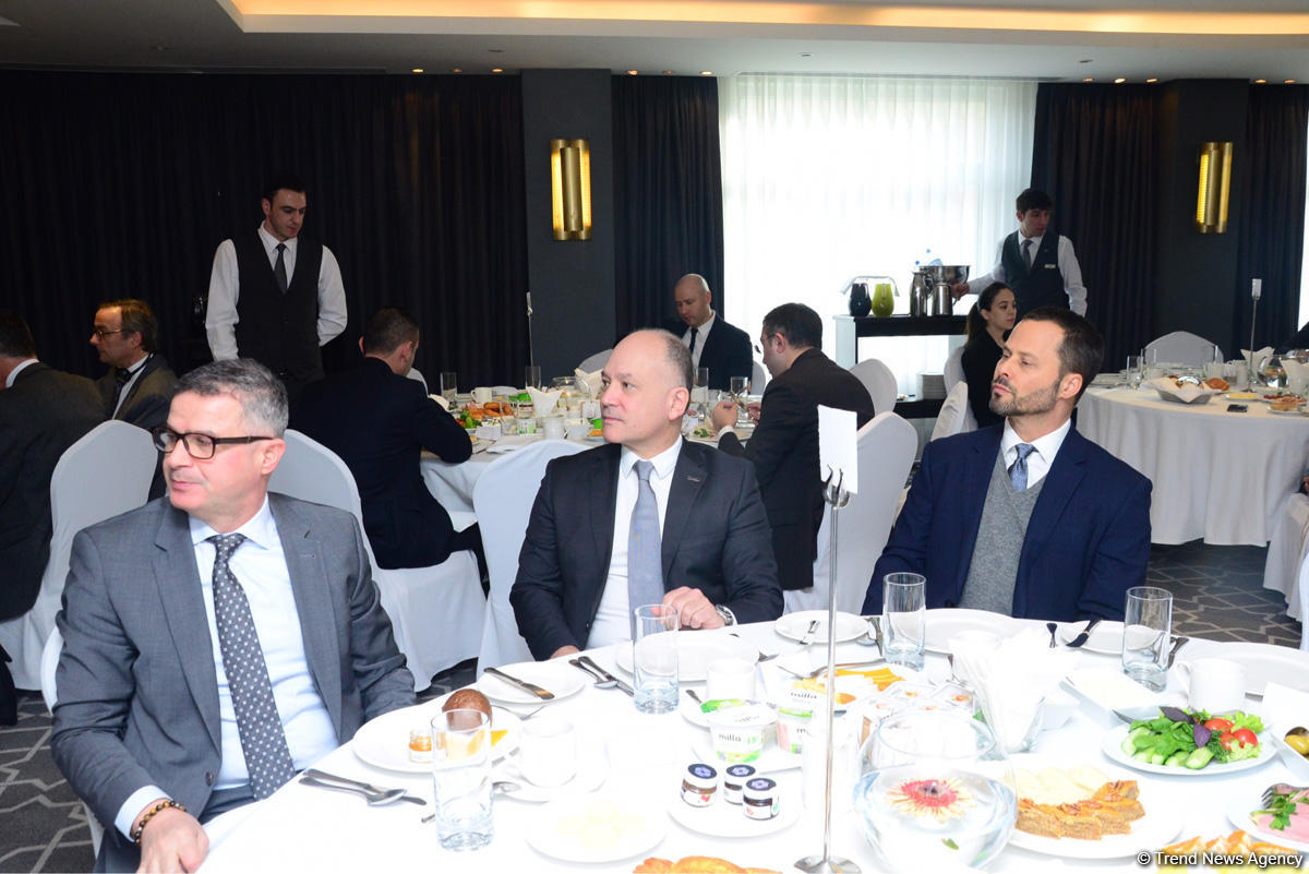 Azərbaycan-Fransa Ticarət və Sənaye Palatası tərəfindən işgüzar səhər yeməyi təşkil edilib (FOTO)