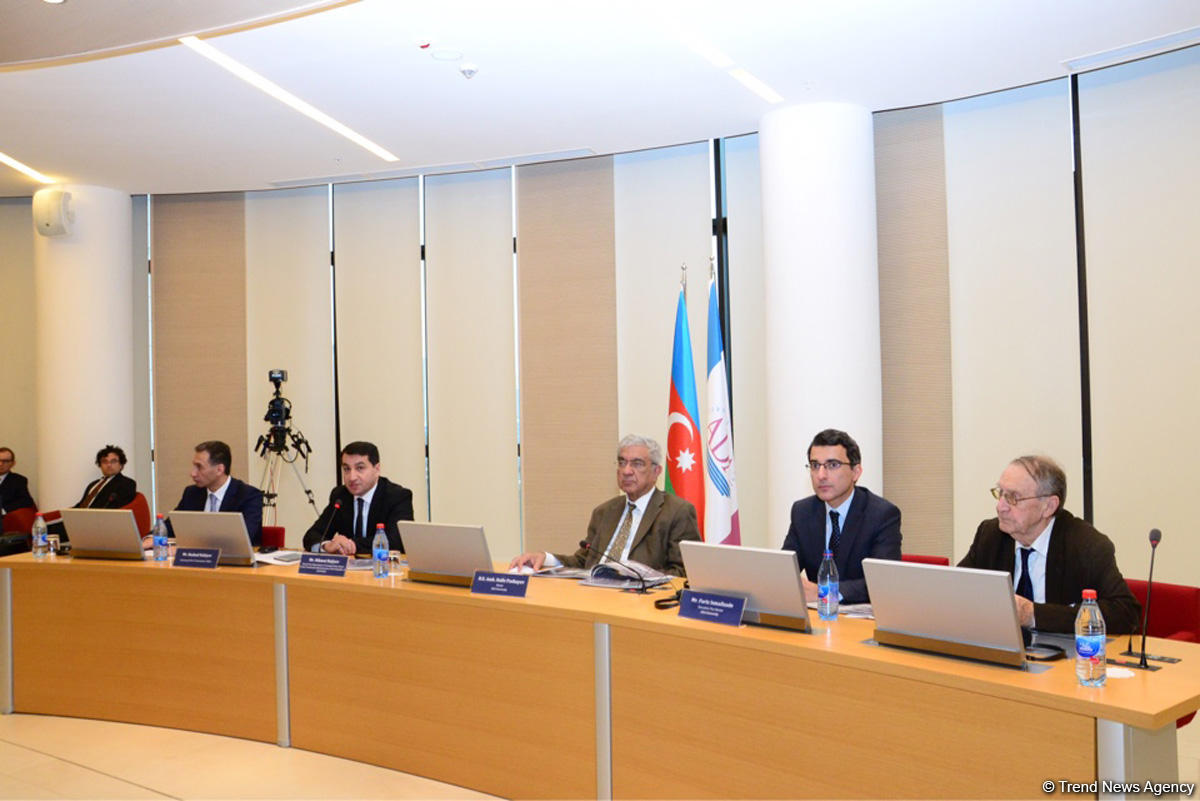 ADA-da "Azərbaycanın Ermənistanın işğalı altında olan ərazilərində qeyri-qanuni fəaliyyətlər: Peykdən çəkilmiş şəkillər, sübutlar" adlı hesabatın təqdimatı olub (FOTO)