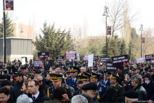 Azərbaycan ictimaiyyəti Xocalı soyqırımı qurbanlarının xatirəsini yad edir (FOTO)