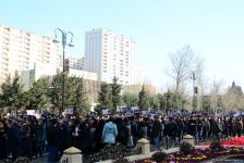 Azərbaycan ictimaiyyəti Xocalı soyqırımı qurbanlarının xatirəsini yad edir (FOTO)
