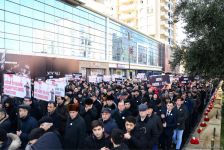 Azərbaycan ictimaiyyəti Xocalı soyqırımı qurbanlarının xatirəsini yad edir (FOTO)