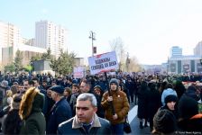 Azərbaycan ictimaiyyəti Xocalı soyqırımı qurbanlarının xatirəsini yad edir (FOTO)