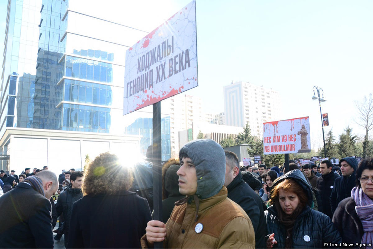 Azərbaycan ictimaiyyəti Xocalı soyqırımı qurbanlarının xatirəsini yad edir (FOTO)