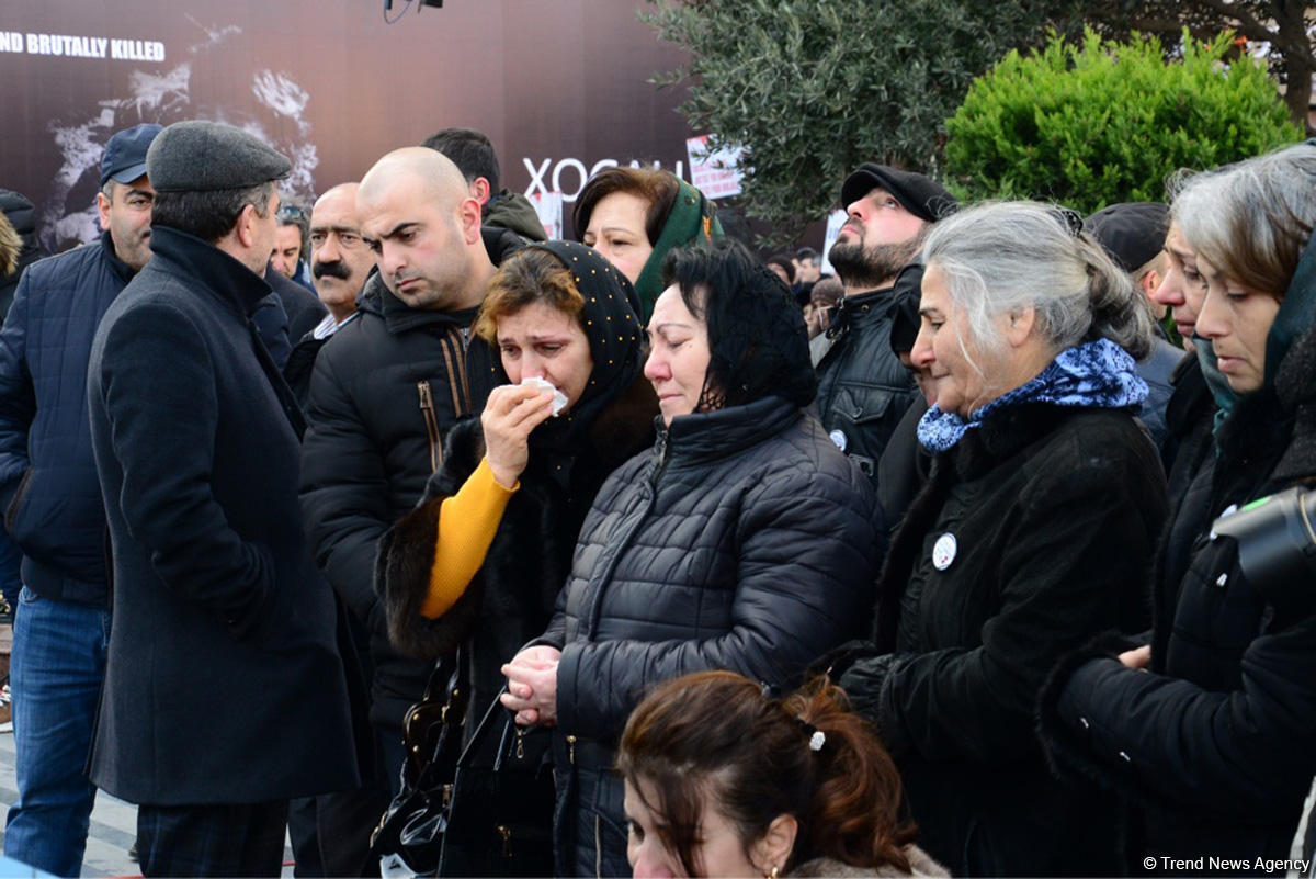 Azərbaycan ictimaiyyəti Xocalı soyqırımı qurbanlarının xatirəsini yad edir (FOTO)