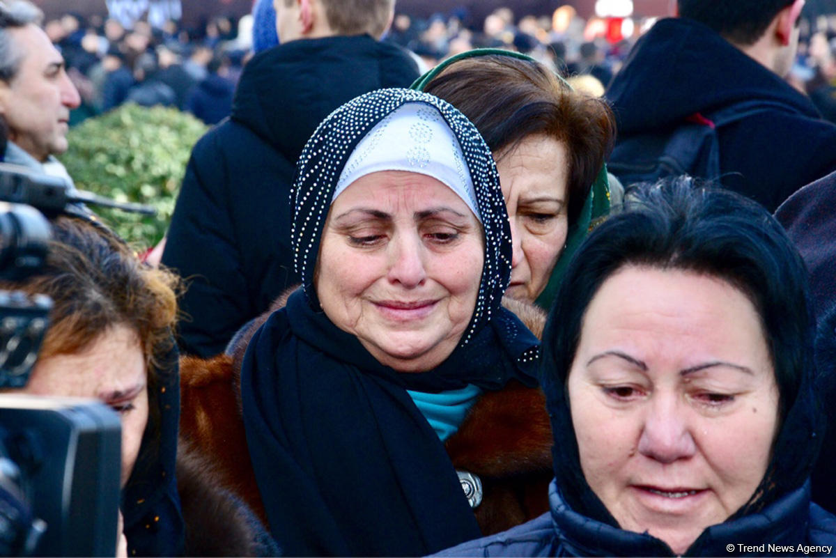 Azərbaycan ictimaiyyəti Xocalı soyqırımı qurbanlarının xatirəsini yad edir (FOTO)