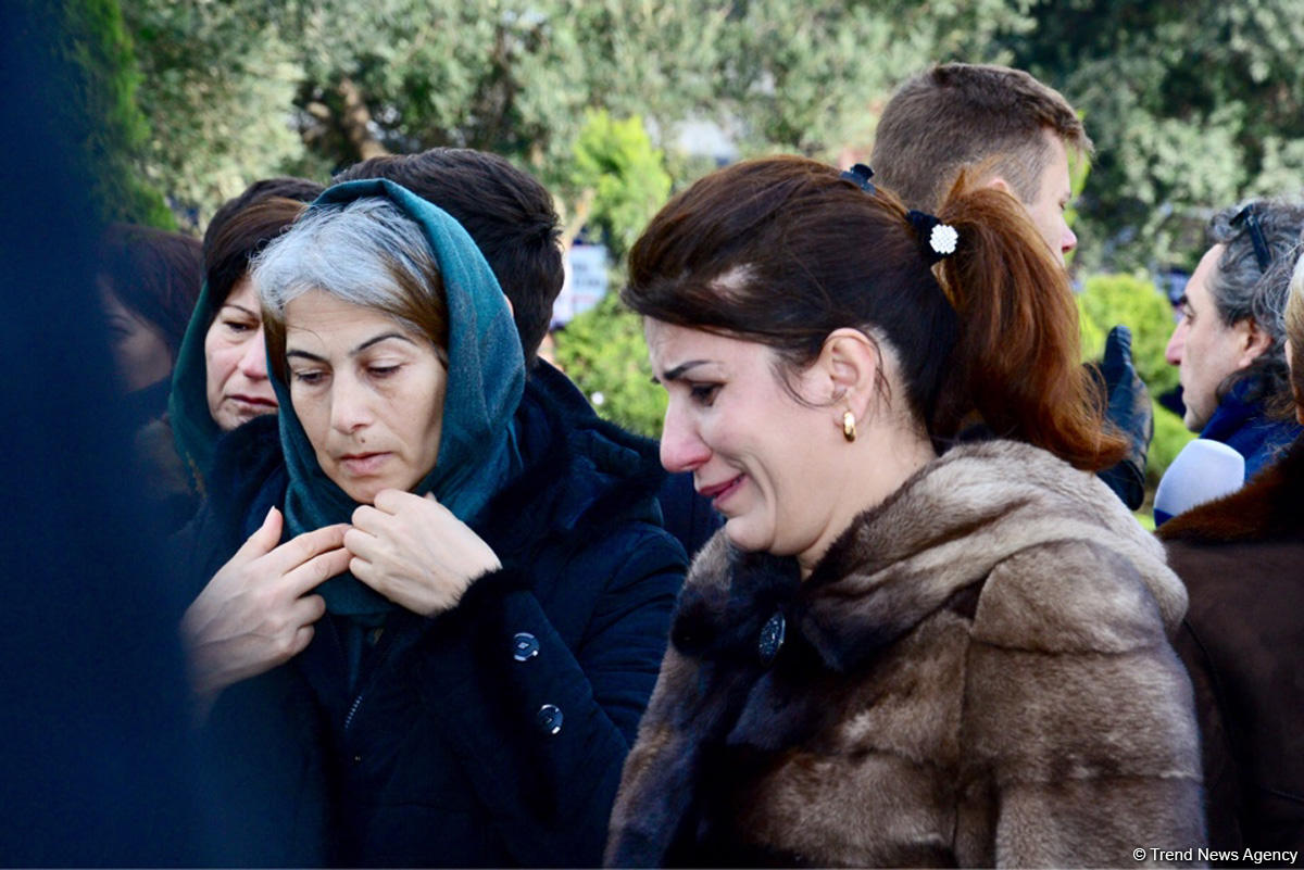 Azərbaycan ictimaiyyəti Xocalı soyqırımı qurbanlarının xatirəsini yad edir (FOTO)