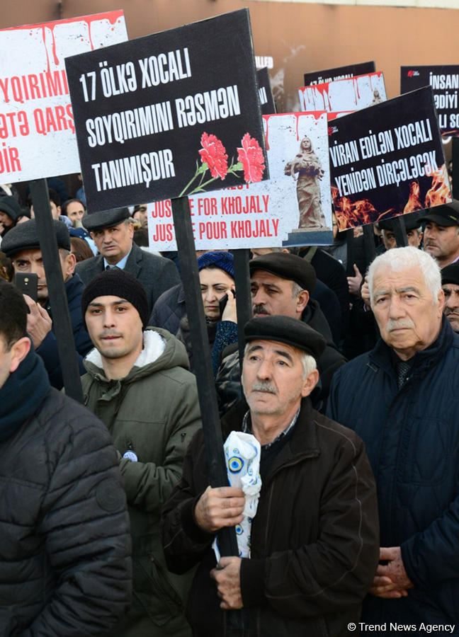 Azərbaycan ictimaiyyəti Xocalı soyqırımı qurbanlarının xatirəsini yad edir (FOTO)