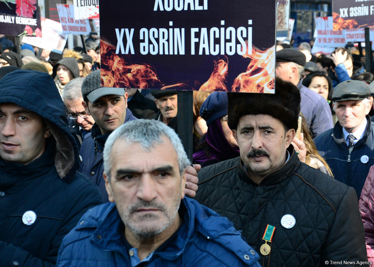 Azərbaycan ictimaiyyəti Xocalı soyqırımı qurbanlarının xatirəsini yad edir (FOTO)