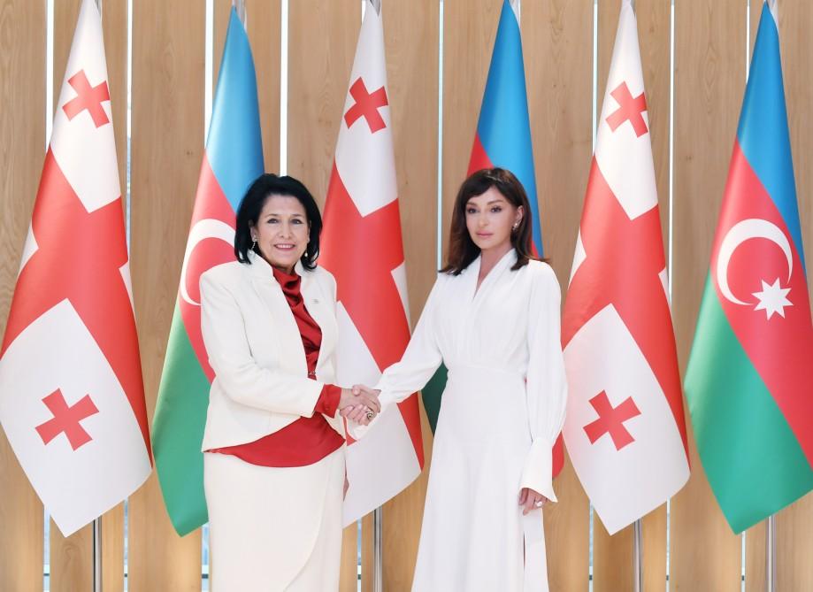 Azərbaycanın Birinci vitse-prezidenti Mehriban Əliyeva Gürcüstan Prezidenti Salome Zurabişvili ilə görüşüb (FOTO)