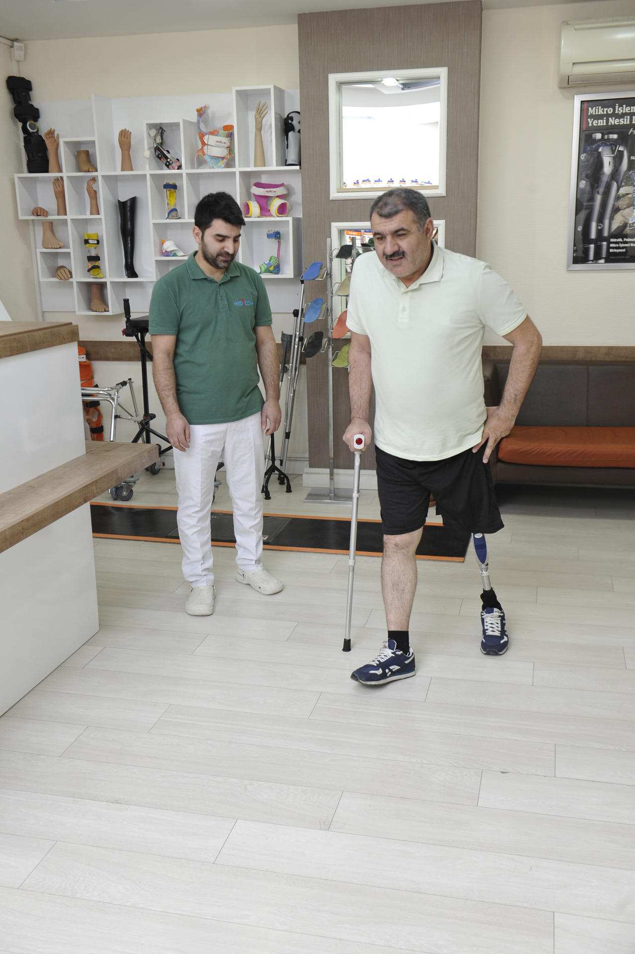 Birinci vitse-prezident Mehriban Əliyevanın tapşırığı ilə daha bir qrup Qarabağ müharibəsi əlili protezlərlə təmin olunub (FOTO)