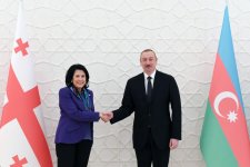 Gürcüstanın Prezidenti Salome Zurabişvilinin rəsmi qarşılanma mərasimi olub (FOTO)