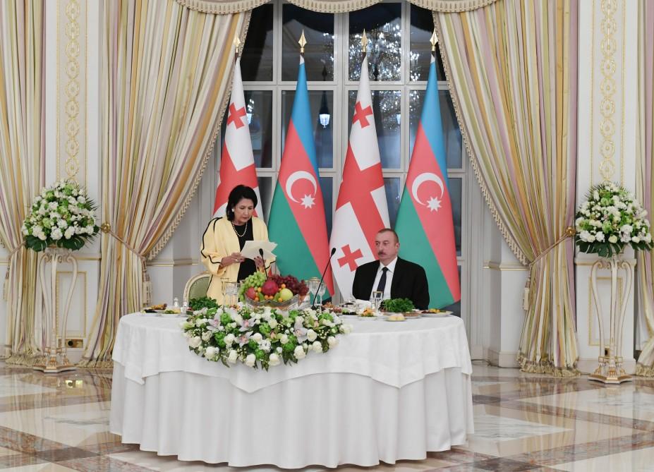 Gürcüstan Prezidenti: Mədəniyyətlərin və sivilizasiyaların ən maraqlı yol kəsişməsində yerləşən regionumuzda sülhün və sabitliyin möhkəmlənməsi əsas şərtidir