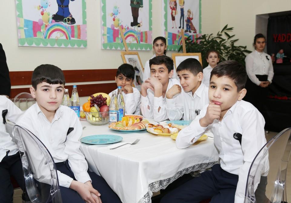 Heydər Əliyev Fondunun vitse-prezidenti Leyla Əliyeva Suraxanı rayonundakı 2 saylı uşaq evinin sakinləri ilə görüşüb (FOTO)