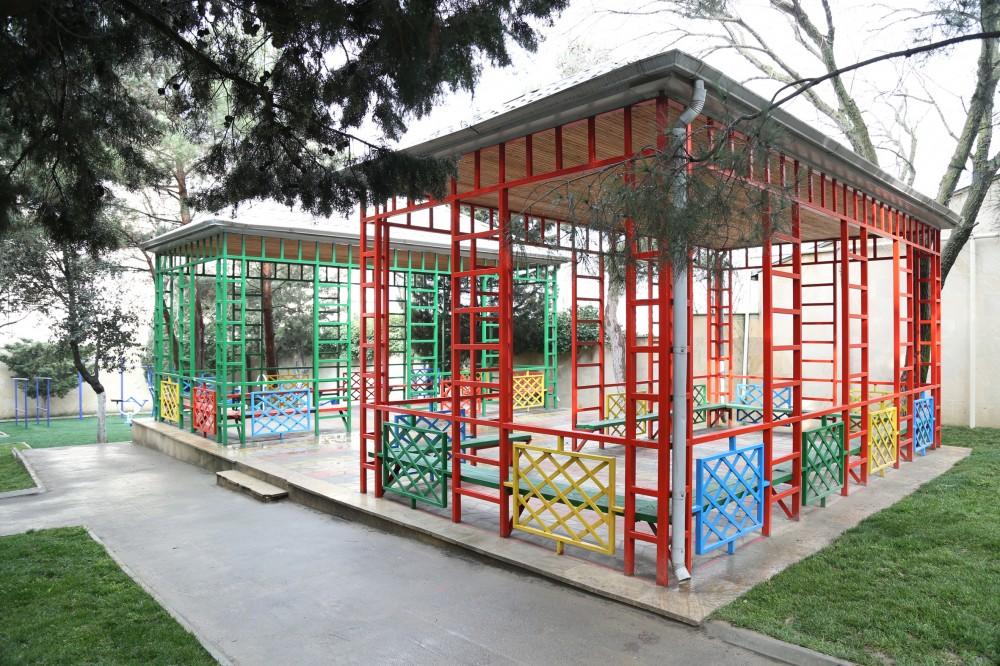 Heydər Əliyev Fondunun vitse-prezidenti Leyla Əliyeva Suraxanı rayonundakı 2 saylı uşaq evinin sakinləri ilə görüşüb (FOTO)