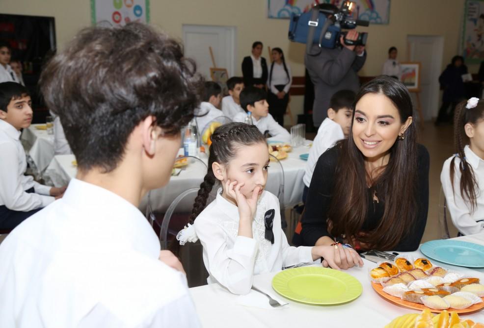 Heydər Əliyev Fondunun vitse-prezidenti Leyla Əliyeva Suraxanı rayonundakı 2 saylı uşaq evinin sakinləri ilə görüşüb (FOTO)