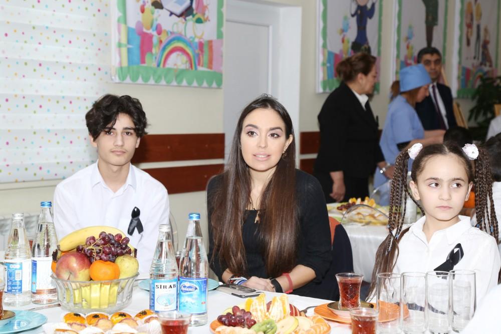 Heydər Əliyev Fondunun vitse-prezidenti Leyla Əliyeva Suraxanı rayonundakı 2 saylı uşaq evinin sakinləri ilə görüşüb (FOTO)