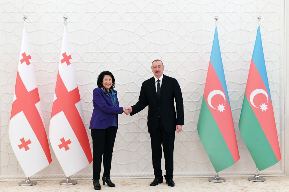 Gürcüstanın Prezidenti Salome Zurabişvilinin rəsmi qarşılanma mərasimi olub (FOTO)