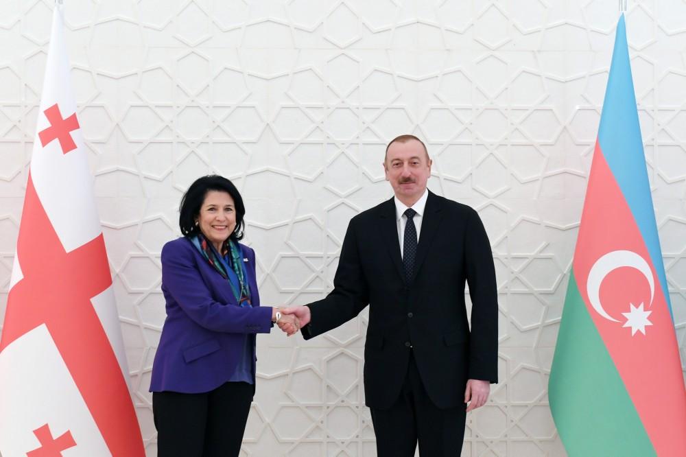 Gürcüstanın Prezidenti Salome Zurabişvilinin rəsmi qarşılanma mərasimi olub (FOTO)