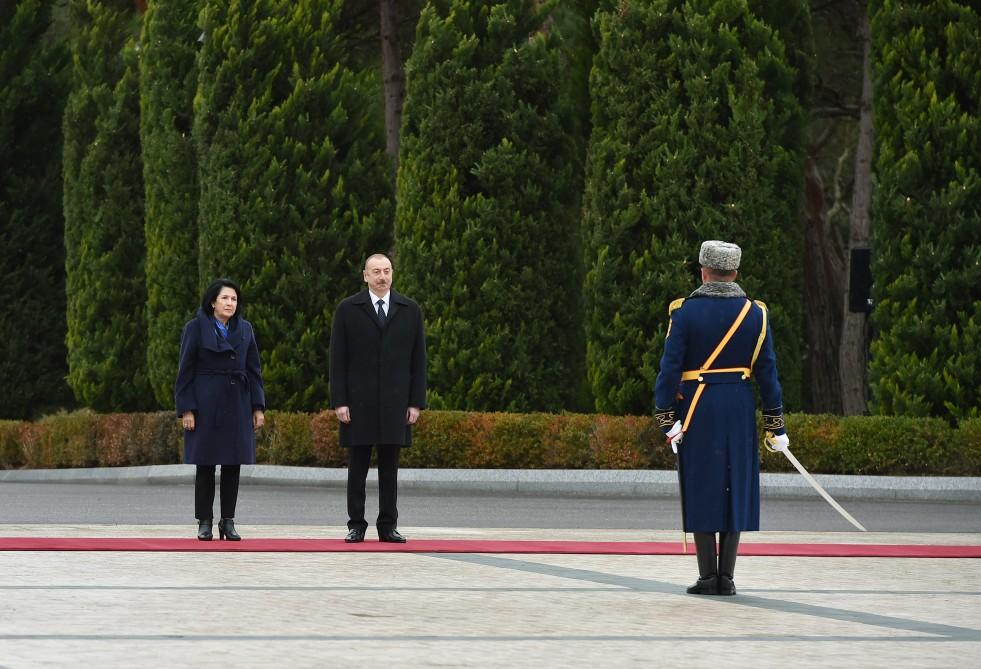 Gürcüstanın Prezidenti Salome Zurabişvilinin rəsmi qarşılanma mərasimi olub (FOTO)