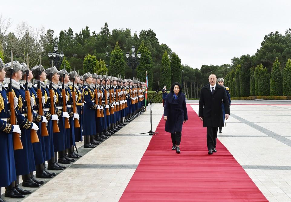 Gürcüstanın Prezidenti Salome Zurabişvilinin rəsmi qarşılanma mərasimi olub (FOTO)