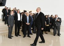 Prezident İlham Əliyev və birinci xanım Mehriban Əliyeva mədəniyyət və incəsənət xadimlərinin bir qrupu ilə görüşüblər (YENİLƏNİB-4) (FOTO)