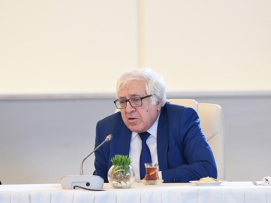 Xalq yazıçısı Anar Şabranda bəstəkar, rəssam və yazıçılar üçün salınacaq şəhərciyin Heydərabad adlandırılmasını təklif edib