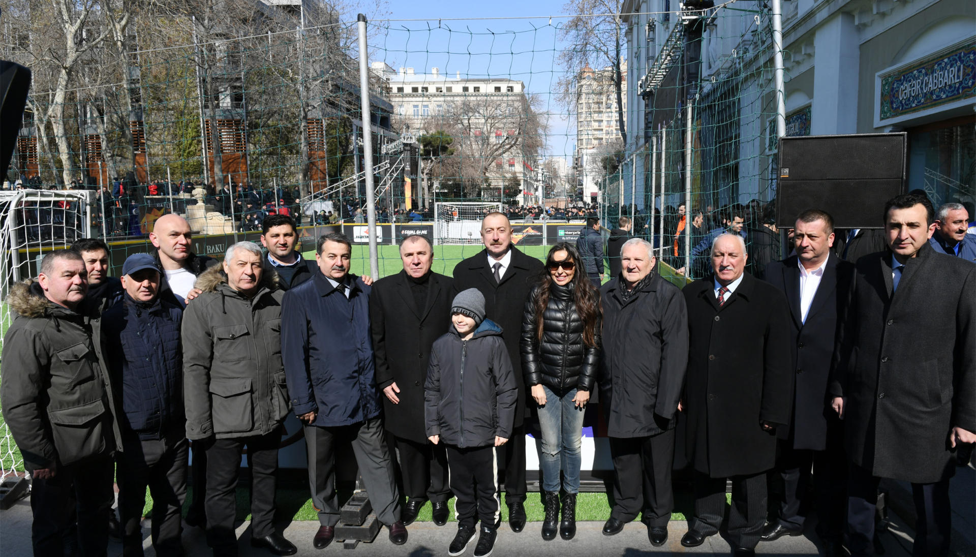 Prezident İlham Əliyev  “Bakı 2019: Ulduzlar Finalı” qarşılaşmasını izləyib (YENİLƏNİB-2) (FOTO)