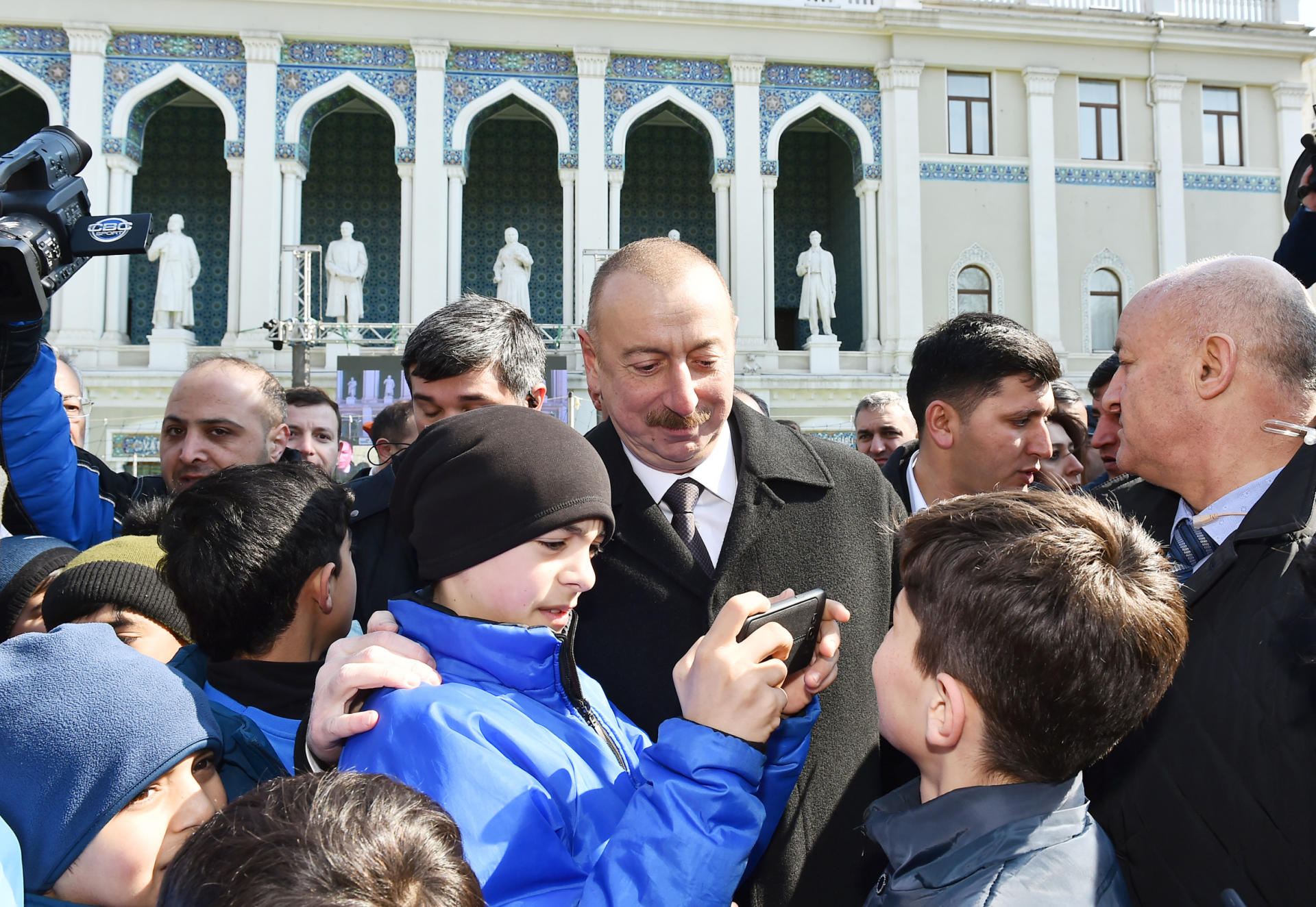Prezident İlham Əliyev  “Bakı 2019: Ulduzlar Finalı” qarşılaşmasını izləyib (YENİLƏNİB-2) (FOTO)