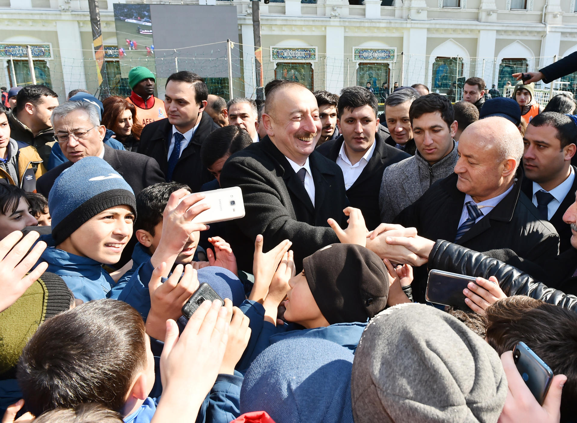 Prezident İlham Əliyev  “Bakı 2019: Ulduzlar Finalı” qarşılaşmasını izləyib (YENİLƏNİB-2) (FOTO)