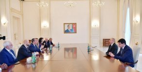 Prezident İlham Əliyev ABŞ Etnik Anlaşma Fondunun prezidentini qəbul edib (FOTO) (YENİLƏNİB)