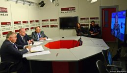 Trend İnformasiya Agentliyində "Azərbaycan və Rusiyanın iqtisadi və investisiya əməkdaşlığı: yeni artım nöqtələri” mövzusunda Moskva-Bakı videokörpüsü keçirilib (FOTO)