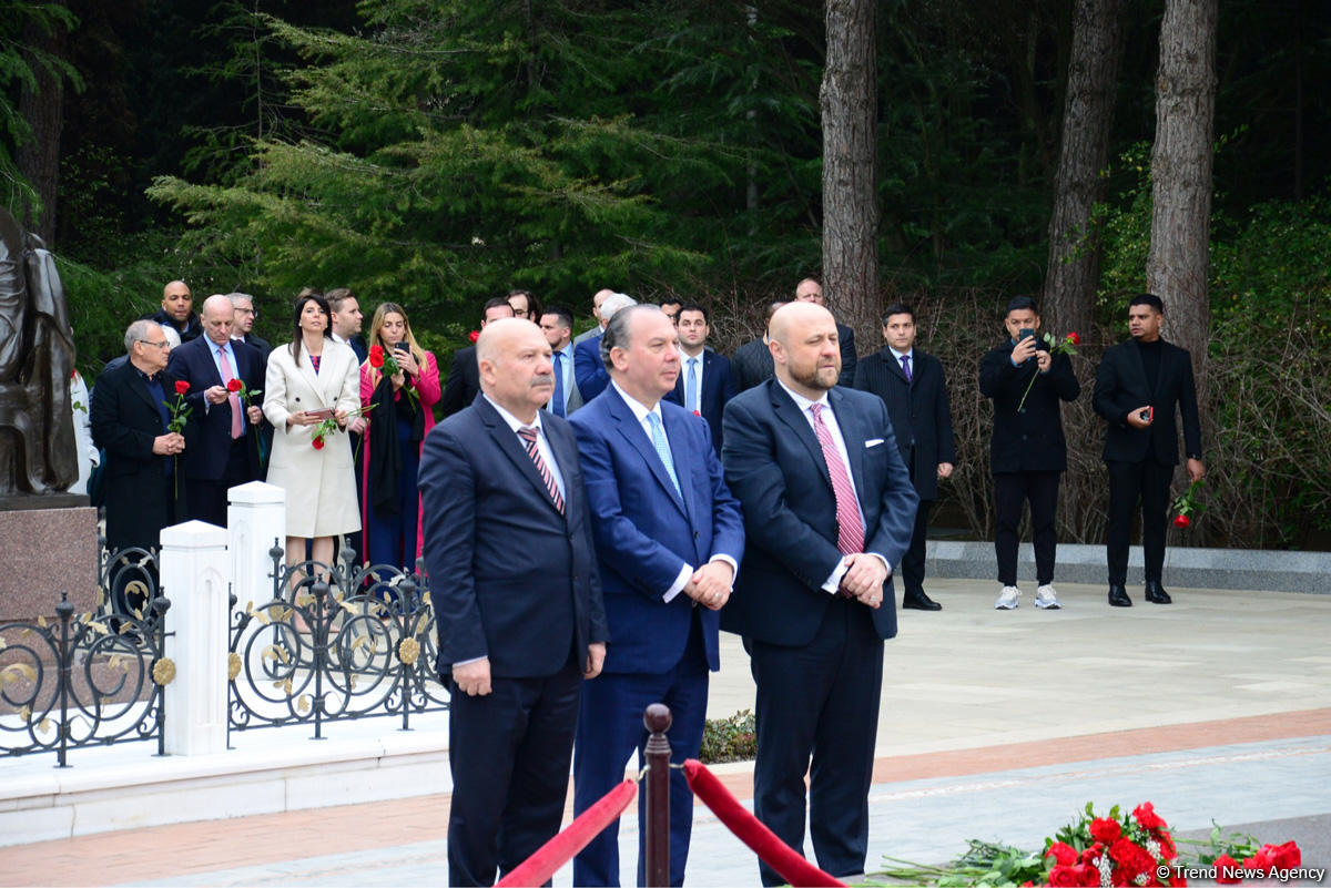 Mübariz Qurbanlı: Azərbaycanda din sahəsində problem yoxdur, dini azadlıq tam şəkildə təmin olunur (FOTO)