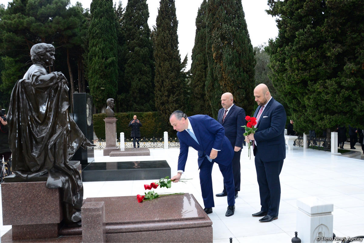Mübariz Qurbanlı: Azərbaycanda din sahəsində problem yoxdur, dini azadlıq tam şəkildə təmin olunur (FOTO)