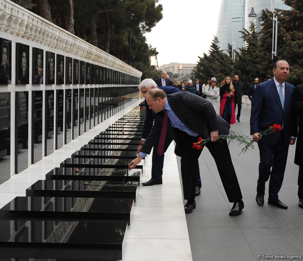 Mübariz Qurbanlı: Azərbaycanda din sahəsində problem yoxdur, dini azadlıq tam şəkildə təmin olunur (FOTO)