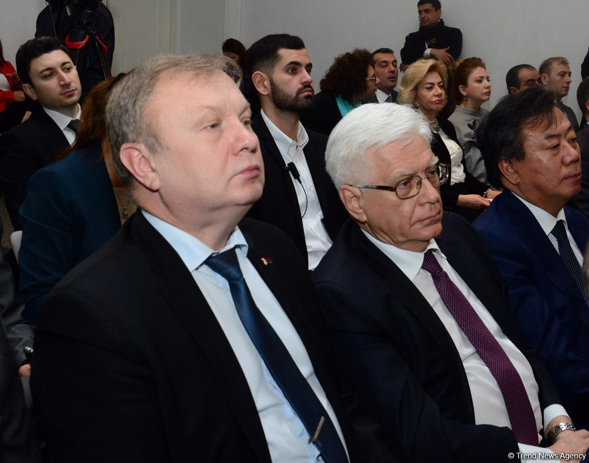 Bakıda “Hərbi işğal altında olan ərazilərdə iqtisadi və digər fəaliyyətlərin qeyri-qanuniliyi" mövzusunda beynəlxalq konfrans keçirilib (FOTO)