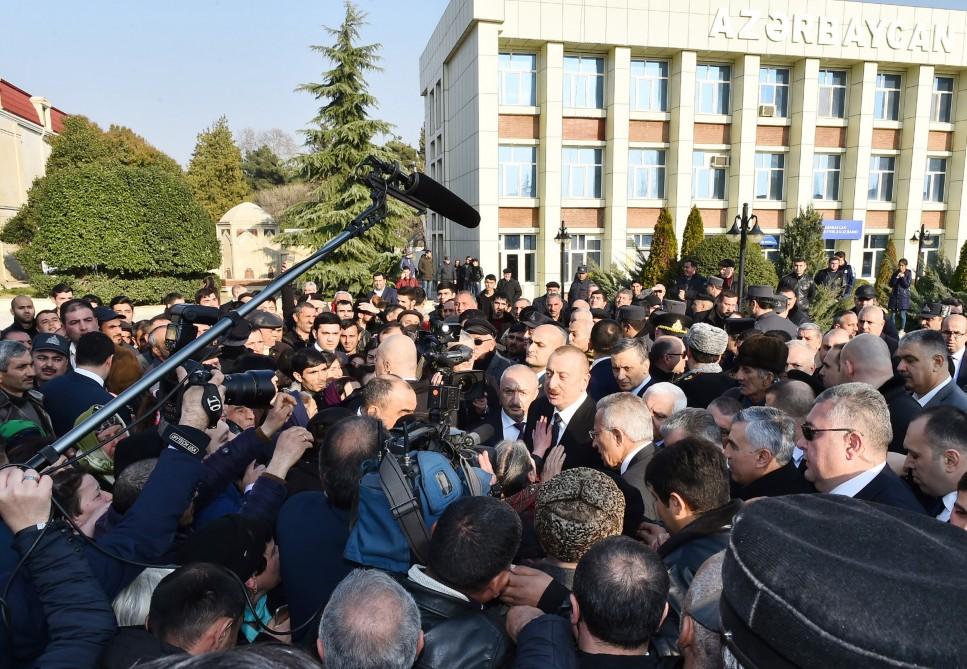 Prezident İlham Əliyev: Mənim işim xalqa xidmət etməkdir, mən öz vəzifəmi bunda görürəm (FOTO)