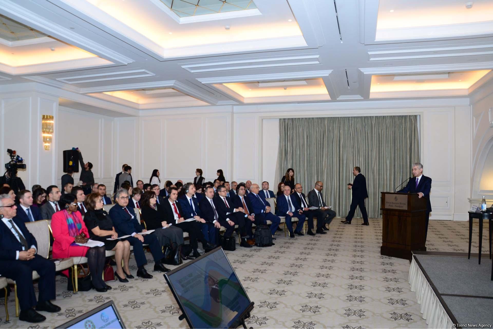 Əli Əhmədov: Azərbaycanda aparılan islahatlar xarici çağırışlar qarşısında davam gətirməyə imkan verib (YENİLƏNİB) (FOTO)