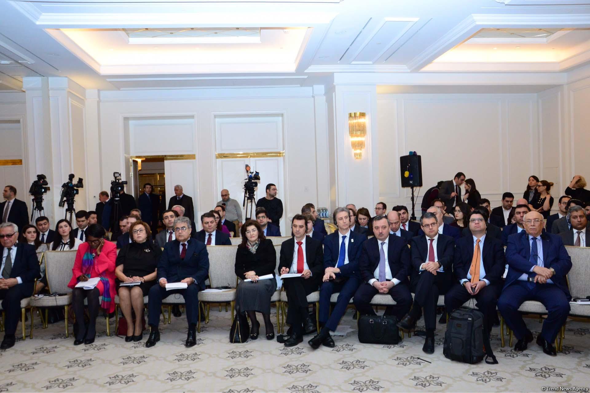 Əli Əhmədov: Azərbaycanda aparılan islahatlar xarici çağırışlar qarşısında davam gətirməyə imkan verib (YENİLƏNİB) (FOTO)