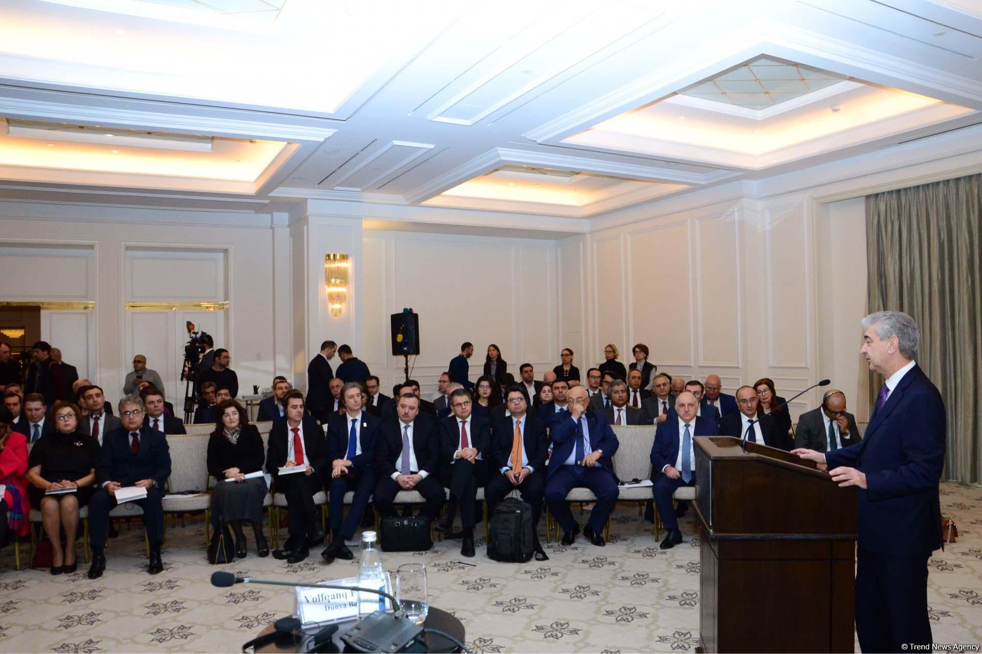Əli Əhmədov: Azərbaycanda aparılan islahatlar xarici çağırışlar qarşısında davam gətirməyə imkan verib (YENİLƏNİB) (FOTO)