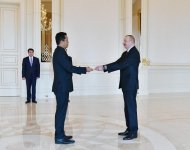 Prezident İlham Əliyev Hindistanın yeni səfirinin etimadnaməsini qəbul edib (FOTO) (YENİLƏNİB)