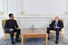 Prezident İlham Əliyev Hindistanın yeni səfirinin etimadnaməsini qəbul edib (FOTO) (YENİLƏNİB)