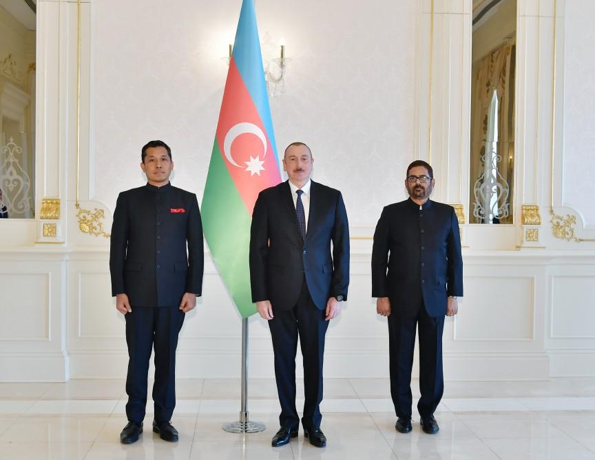 Prezident İlham Əliyev Hindistanın yeni səfirinin etimadnaməsini qəbul edib (FOTO) (YENİLƏNİB)