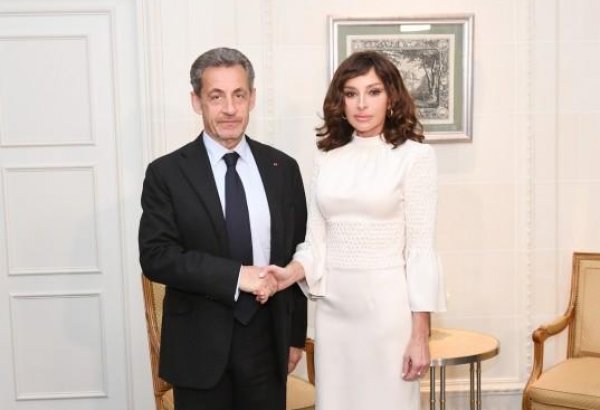 Birinci vitse-prezident Mehriban Əliyeva Fransanın sabiq Prezidenti Nikola Sarkozi ilə görüşüb (FOTO)