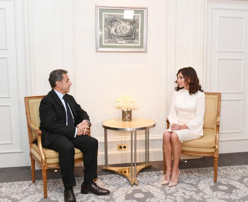Birinci vitse-prezident Mehriban Əliyeva Fransanın sabiq Prezidenti Nikola Sarkozi ilə görüşüb (FOTO)