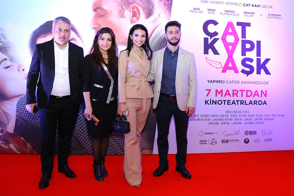 “Çat Kapı aşk” filminin möhtəşəm qala-gecəsi baş tutub (FOTO)