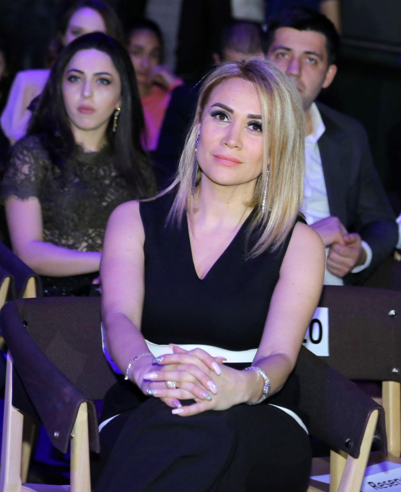 “Çat Kapı aşk” filminin möhtəşəm qala-gecəsi baş tutub (FOTO)