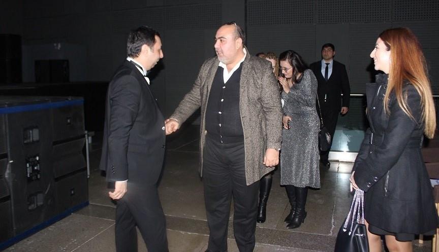 “Çat Kapı aşk” filminin möhtəşəm qala-gecəsi baş tutub (FOTO)