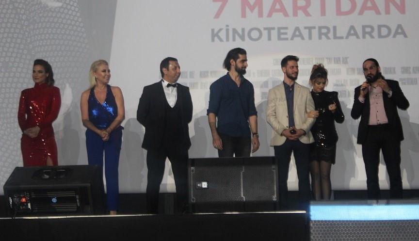 “Çat Kapı aşk” filminin möhtəşəm qala-gecəsi baş tutub (FOTO)